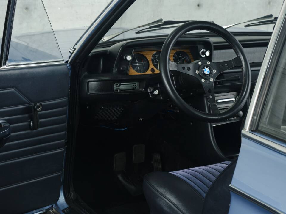 Bild 40/50 von BMW 2002 Baur (1975)