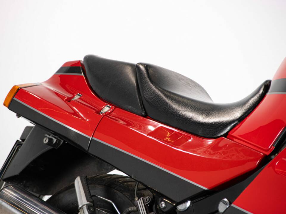 Imagen 18/47 de Kawasaki GPz 1000RX (1986)