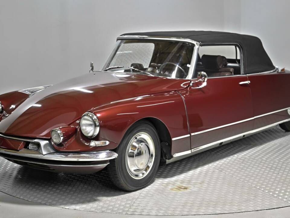 Imagen 23/50 de Citroën DS 19 Chapron (1961)