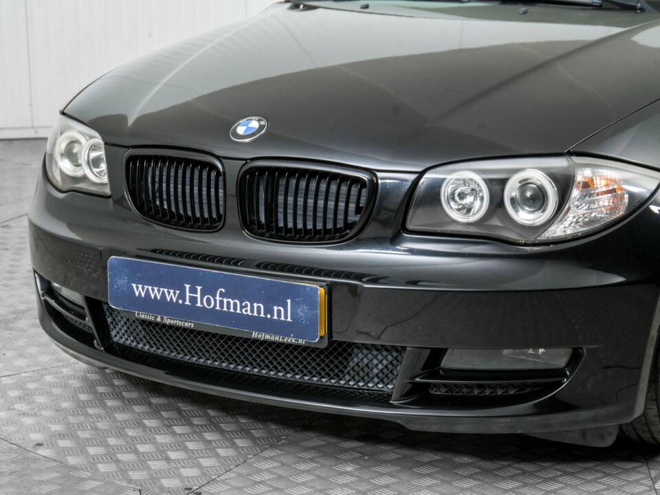 Image 18/50 of BMW 125i (2008)