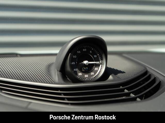 Obraz 11/35 pojazdu Porsche Taycan 4S (1900)