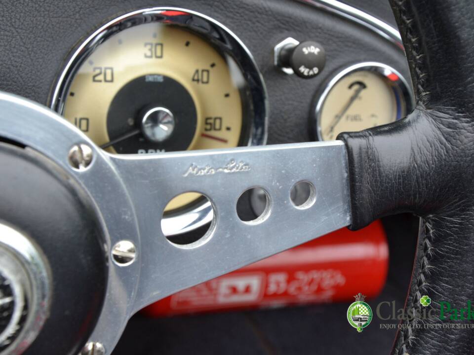 Image 32/50 of Austin-Healey 3000 Mk II (BJ7) (1962)