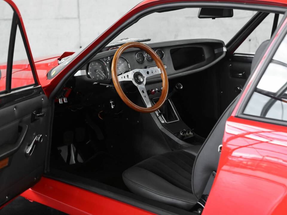 Image 24/50 of Alfa Romeo Junior Zagato GT 1300 (1972)