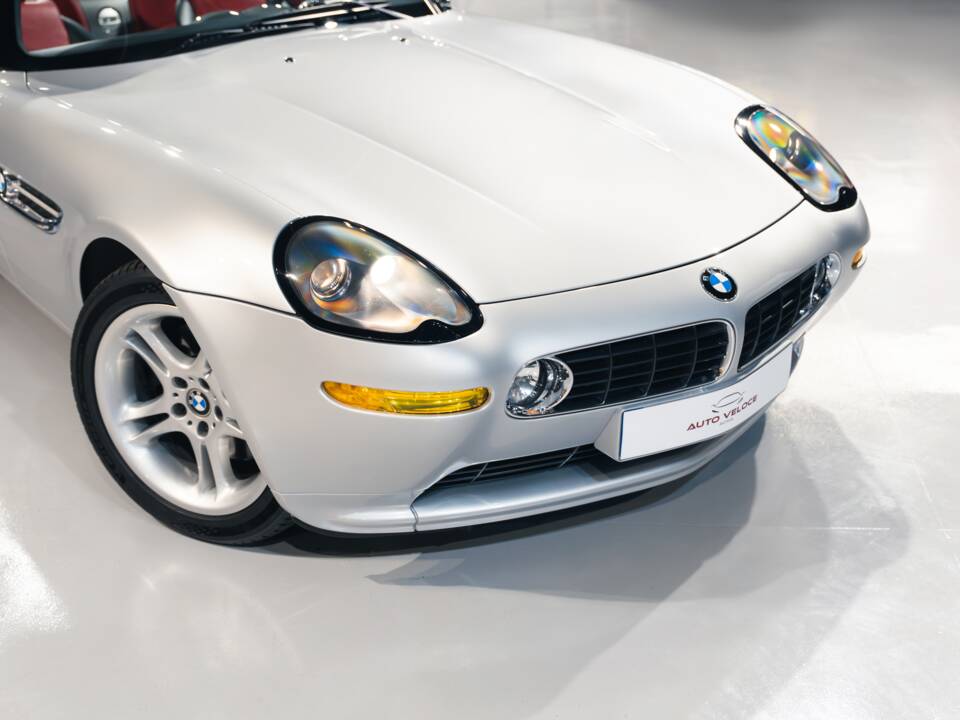 Image 17/41 of BMW Z8 (2002)