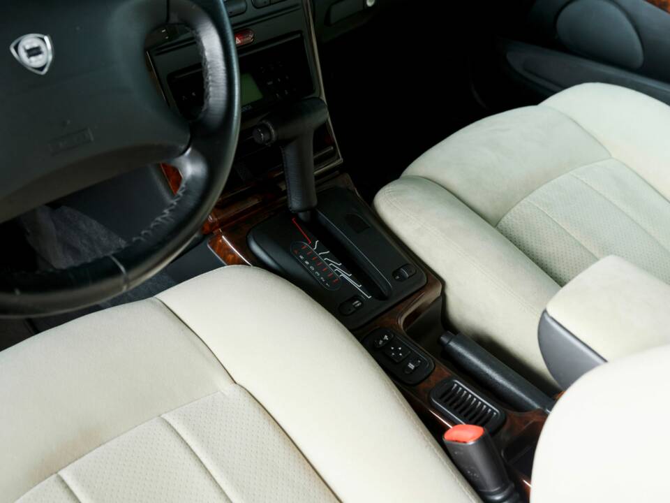 Image 18/46 of Lancia Kappa 3.0 (1999)