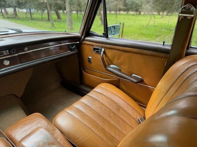 Imagen 34/42 de Mercedes-Benz 250 SE (1967)