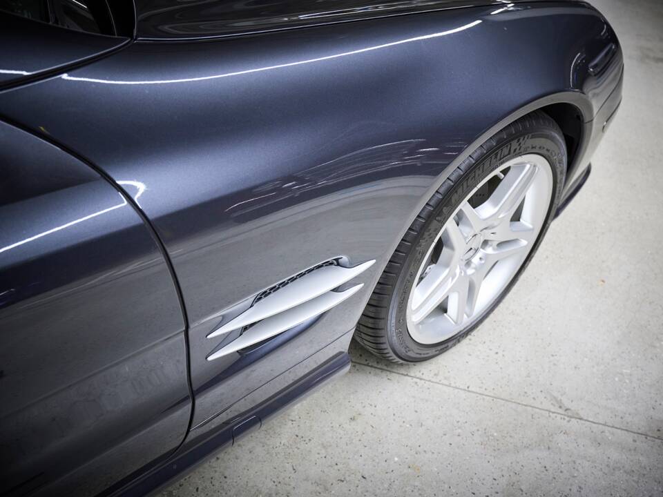 Image 47/99 de Mercedes-Benz SL 550 (2007)