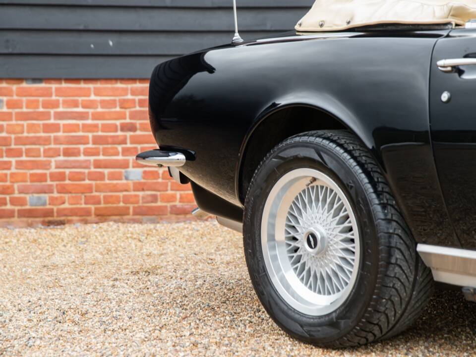 Bild 26/59 von Aston Martin V8 EFi Volante (1988)