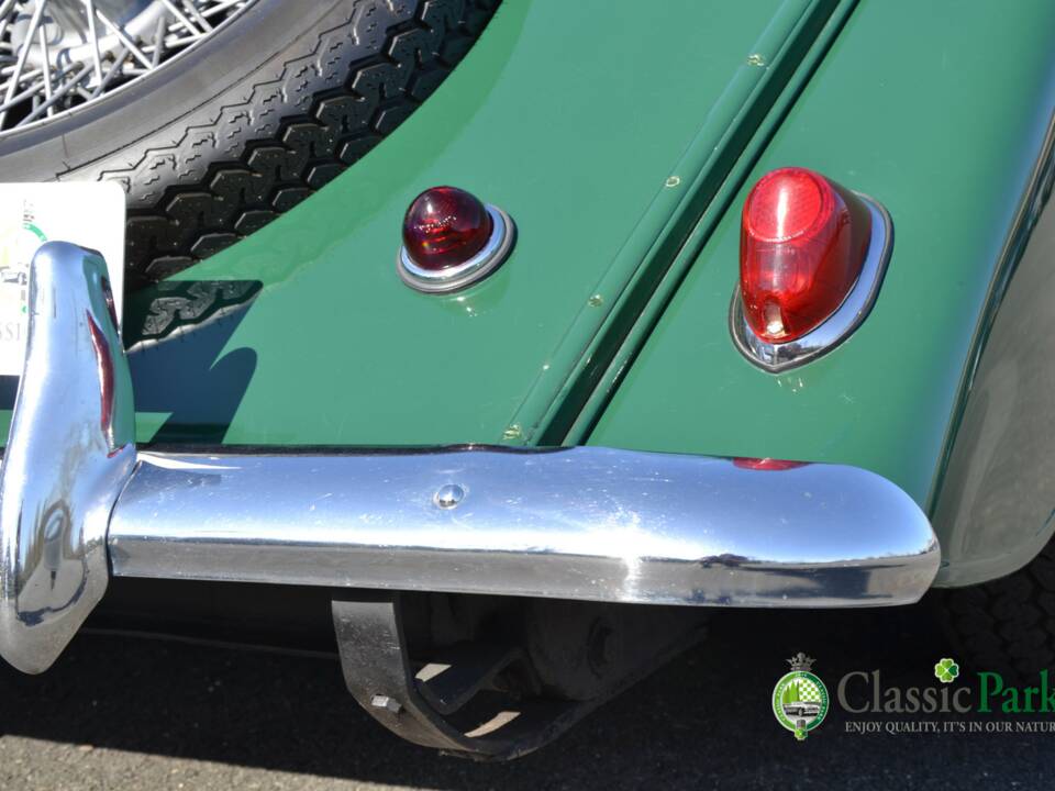 Image 43/50 of Morgan 4/4 Series IV (1962)
