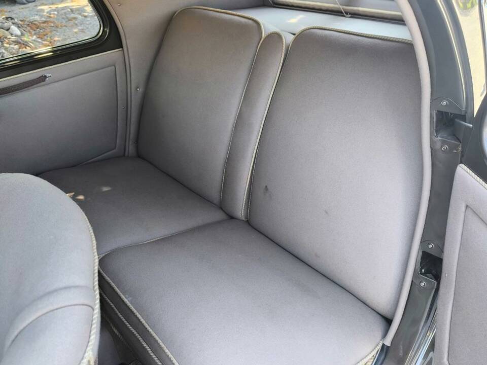 Image 7/33 of Lancia Aprilia (1949)