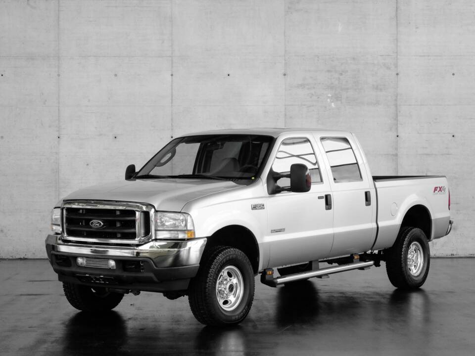 Image 1/41 de Ford F-350 Super Duty (2004)