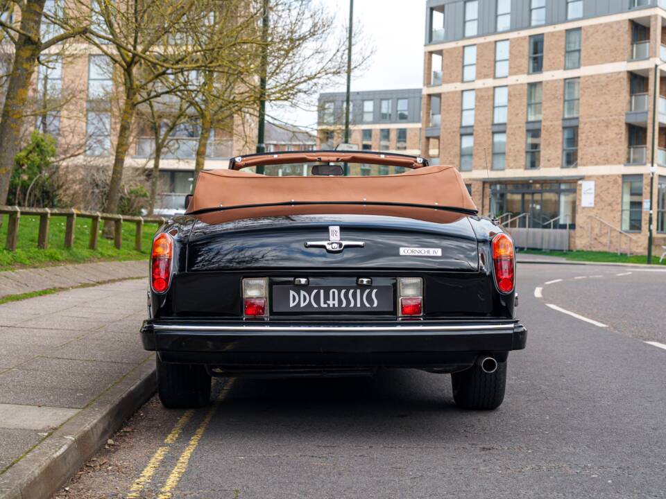Image 6/29 of Rolls-Royce Corniche IV (1993)