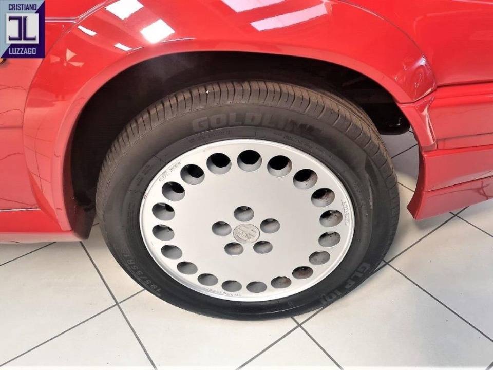 Bild 19/40 von Alfa Romeo 75 3.0 V6 (1991)