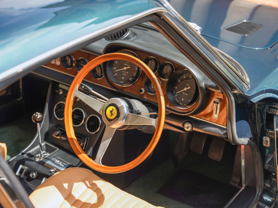 Image 11/50 of Ferrari 365 GTC (1969)