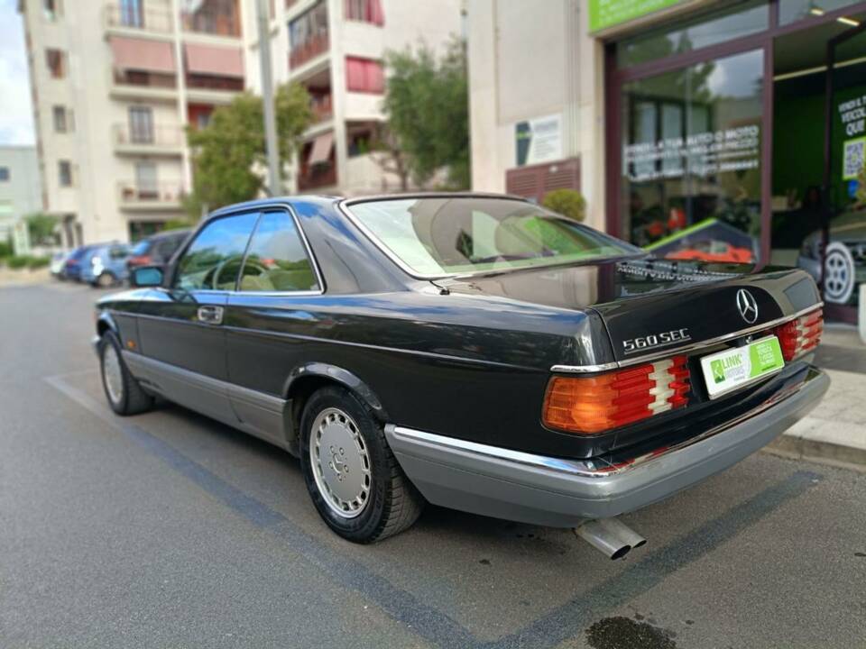 Bild 46/47 von Mercedes-Benz 560 SEC (1987)