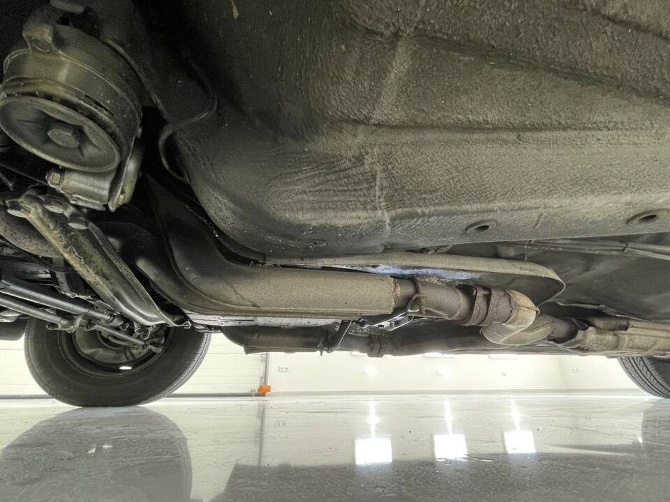 Image 36/40 de Mercedes-Benz 560 SEL (1987)