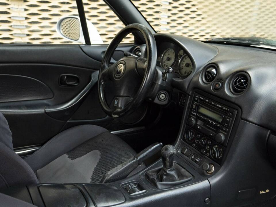 Imagen 15/22 de Mazda MX-5 1.6 (2001)