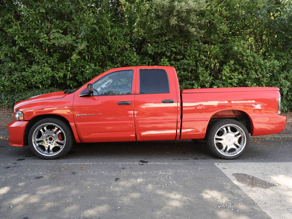 Image 3/82 of Dodge Ram SRT 10 (2005)