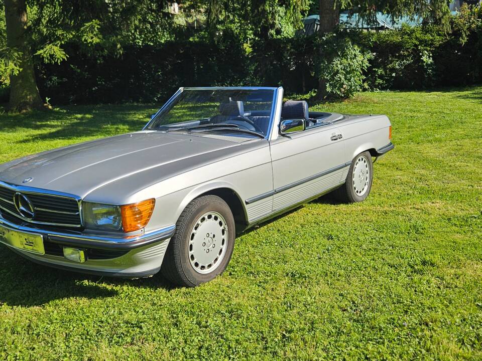 Image 2/22 of Mercedes-Benz 300 SL (1988)