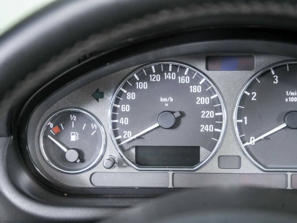Bild 16/50 von BMW Z3 Roadster 1,8 (1998)