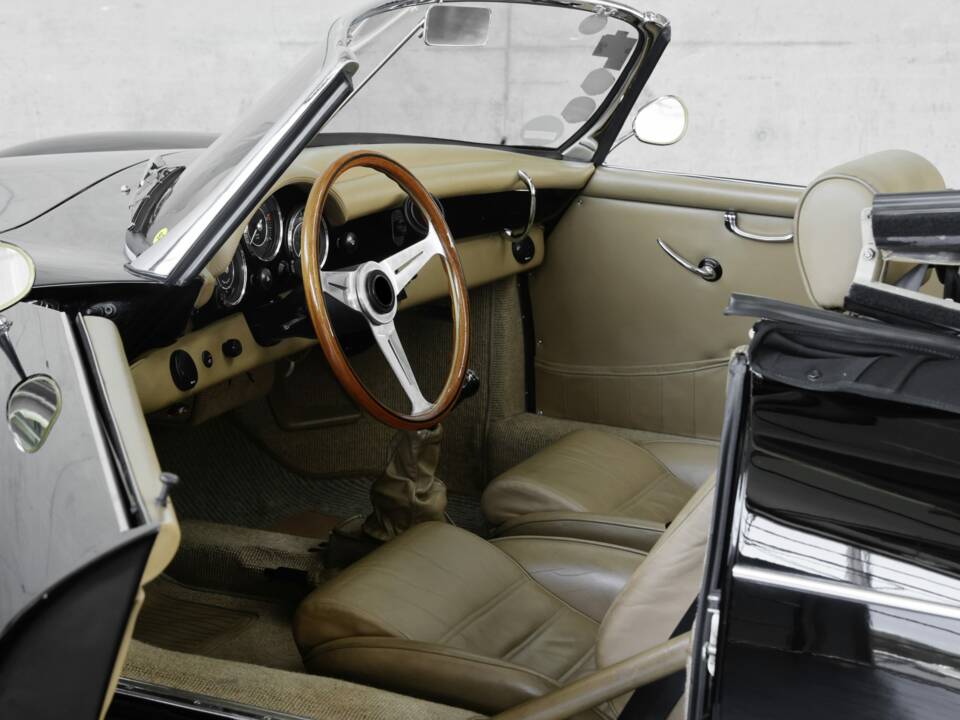 Bild 20/49 von Intermeccanica 356 Roadster 6 (1991)
