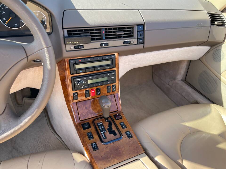 Image 15/39 de Mercedes-Benz SL 320 (1999)