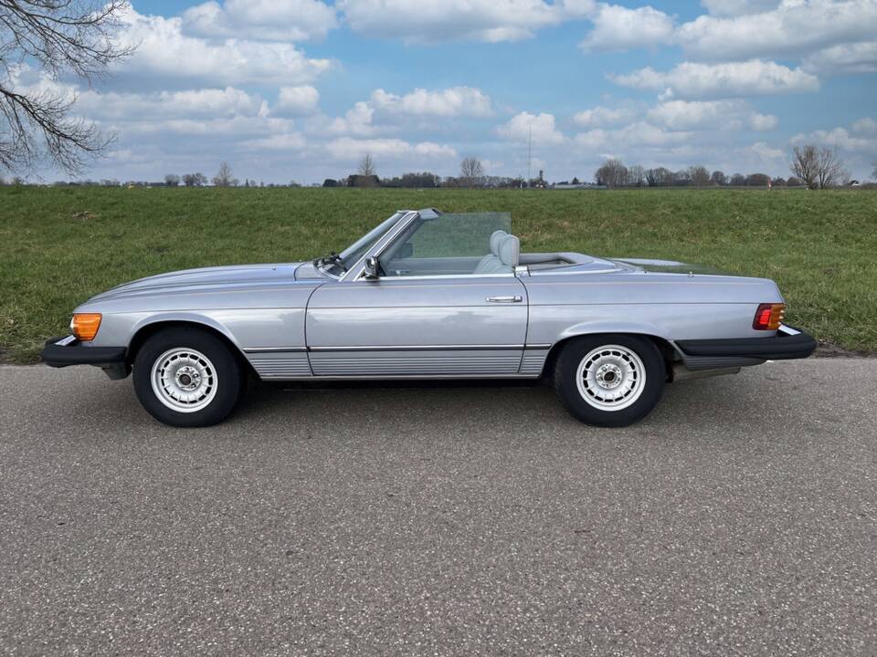 Image 8/8 de Mercedes-Benz 380 SL (1982)