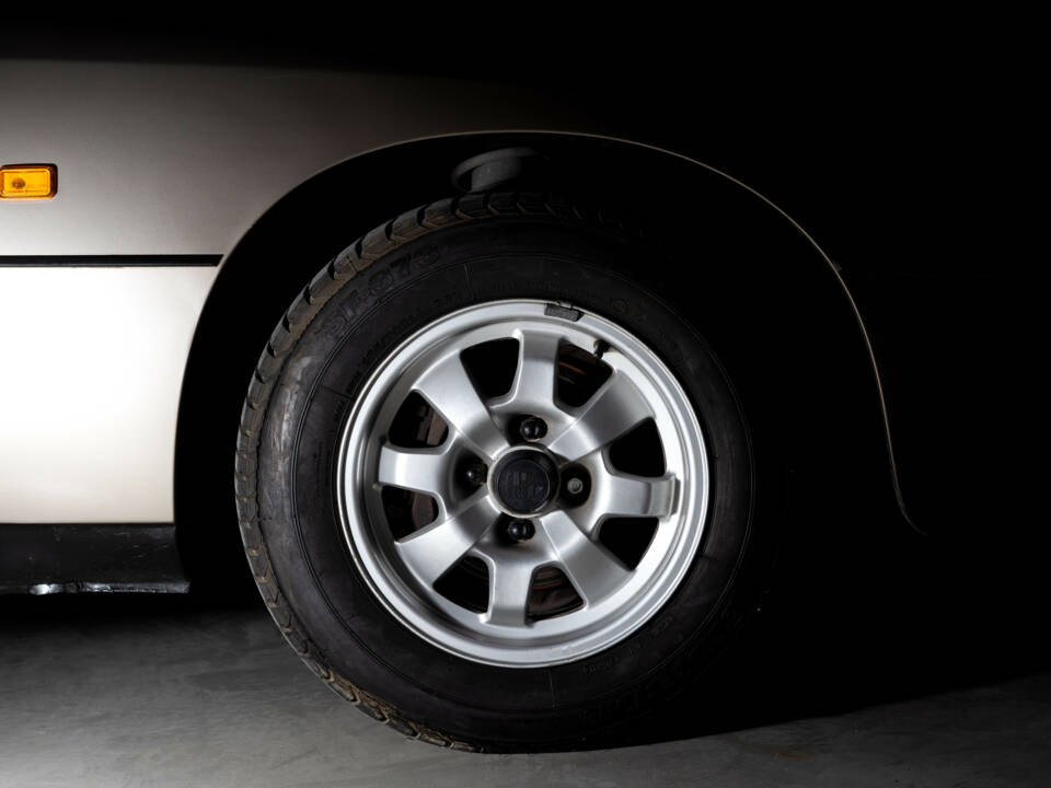 Image 28/44 de Porsche 924 (1983)