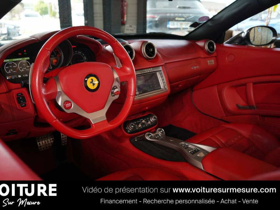 Imagen 9/39 de Ferrari California (2010)