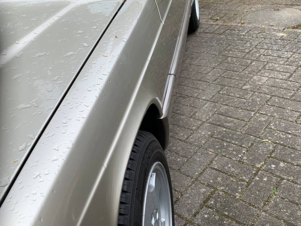 Bild 6/18 von Mercedes-Benz 190 E 1.8 (1991)