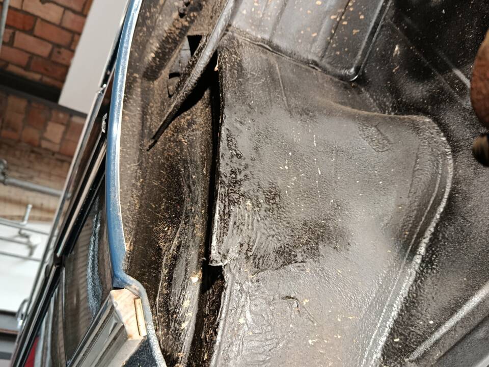 Bild 31/44 von BMW 2002 (1972)