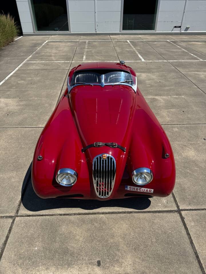Image 11/34 of Jaguar XK 140 OTS (1955)