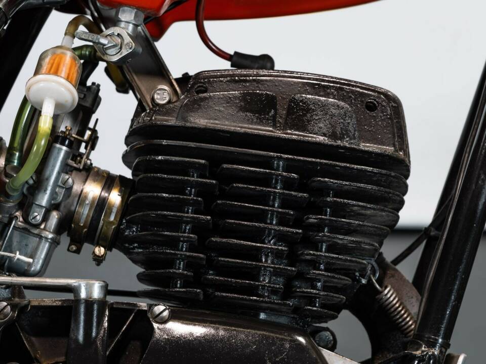 Imagen 47/50 de Ossa 250 Phantom AS-76 (1976)