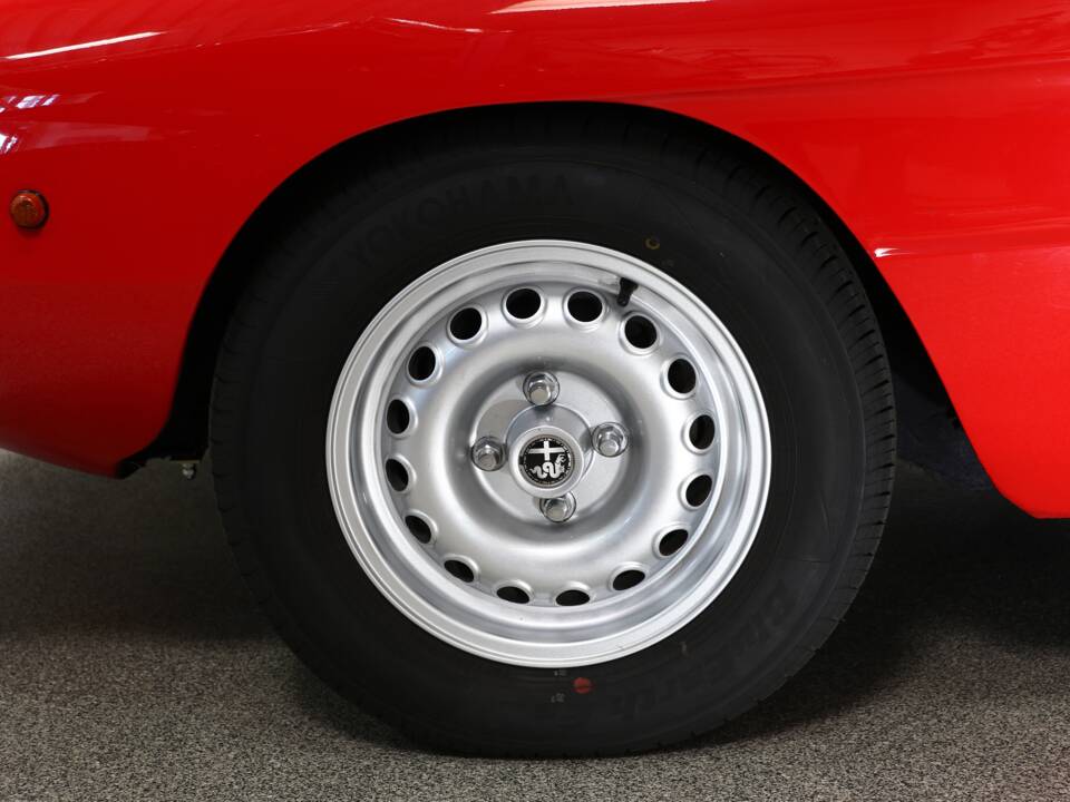 Afbeelding 5/37 van Alfa Romeo 2000 Spider Veloce (1979)
