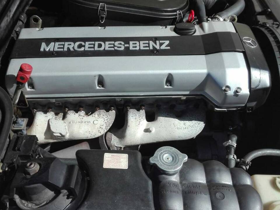 Imagen 27/50 de Mercedes-Benz 300 SL-24 (1989)