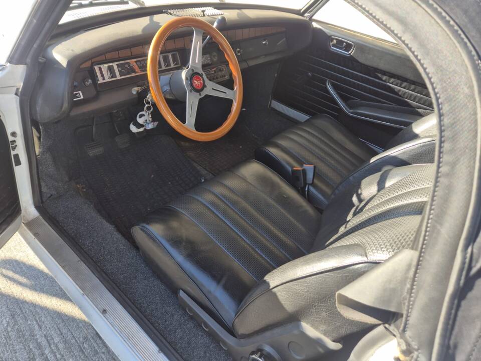 Image 7/7 of Peugeot 304 Convertible (1972)