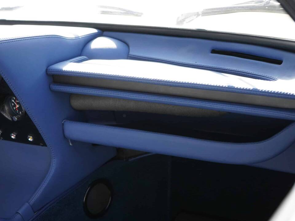 Afbeelding 29/74 van Lamborghini Miura P 400 (1968)