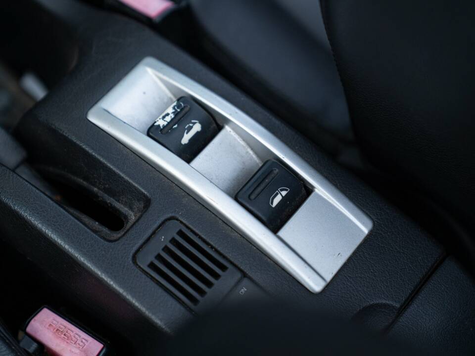 Bild 49/50 von Peugeot 307 CC 2.0i (2004)