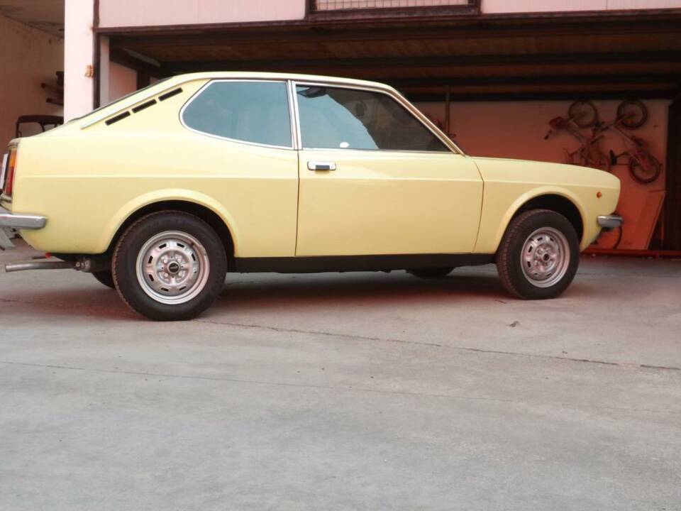 Image 9/50 of FIAT 128 Sport Coupe (1974)