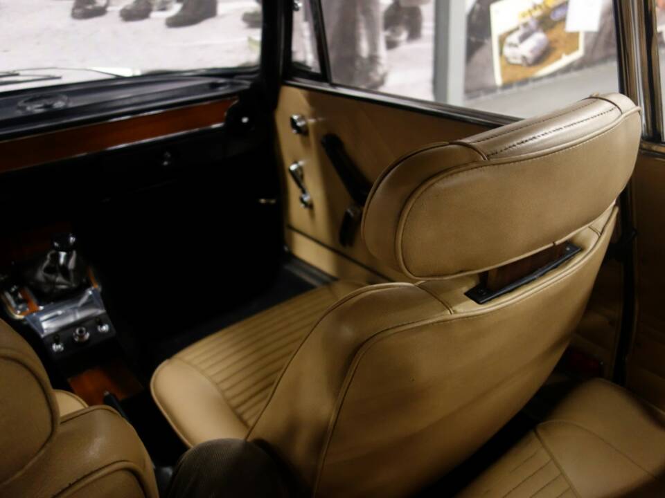 Bild 44/60 von Alfa Romeo Giulia GT 1300 Junior (1975)