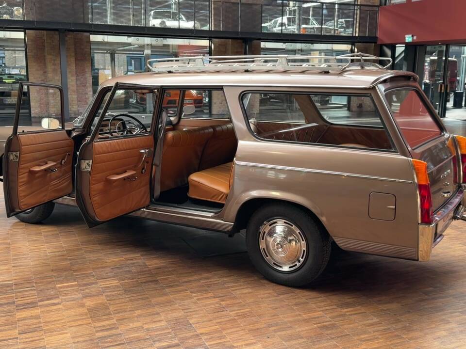 Image 15/40 of Peugeot 404 Break (1965)