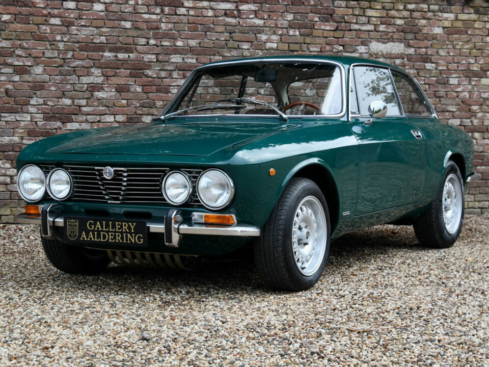 Immagine 24/50 di Alfa Romeo 2000 GTV (1973)