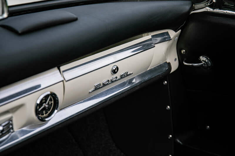 Immagine 22/29 di Mercedes-Benz 300 SL (1999)