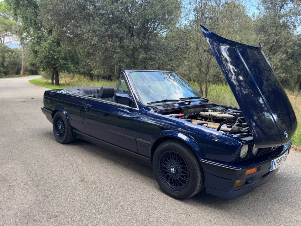 Imagen 35/42 de BMW 325i (1991)