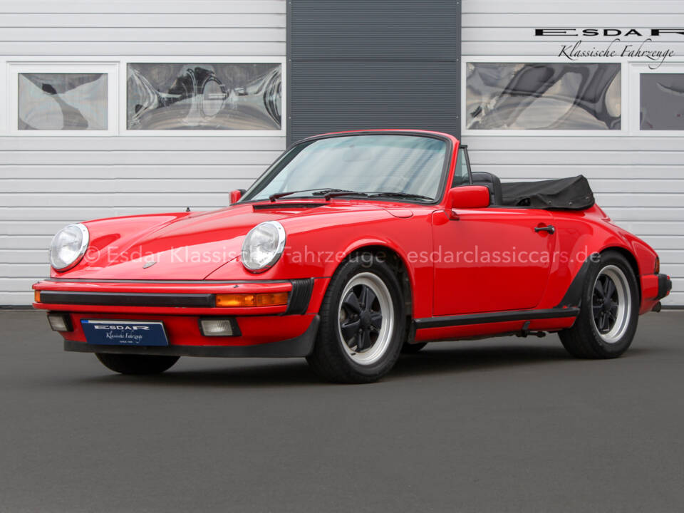 Imagen 2/29 de Porsche 911 Carrera 3.2 (1984)