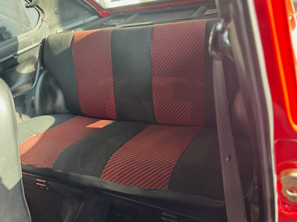 Bild 26/36 von SEAT Fura (1983)