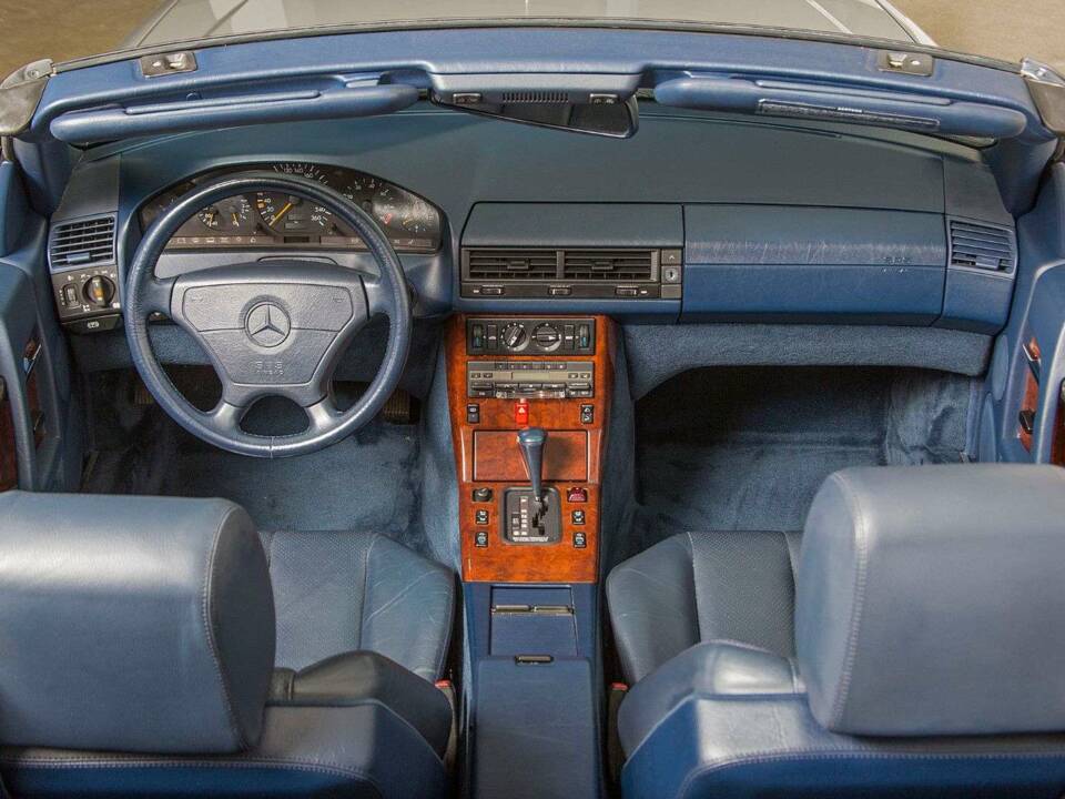 Imagen 18/20 de Mercedes-Benz SL 280 (1994)