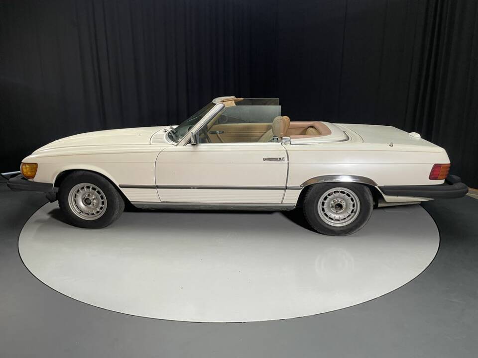 Image 6/8 of Mercedes-Benz 380 SL (1983)