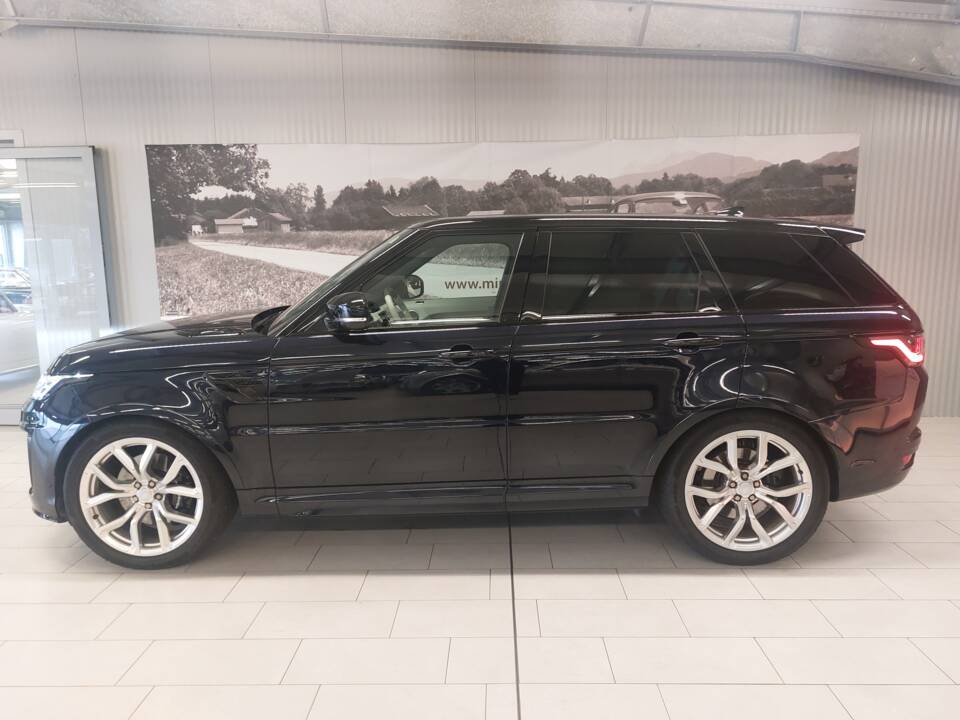 Image 10/26 of Land Rover Range Rover Sport SVR (2021)