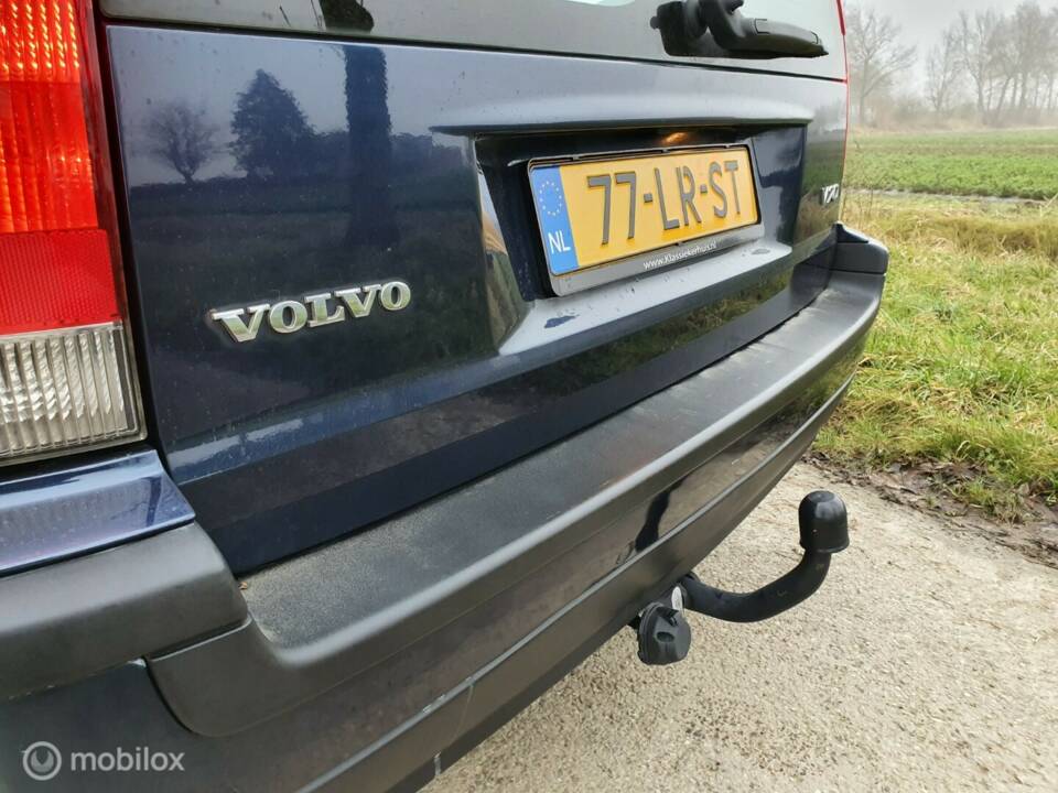 Image 23/31 of Volvo V 70 2.4 (2003)